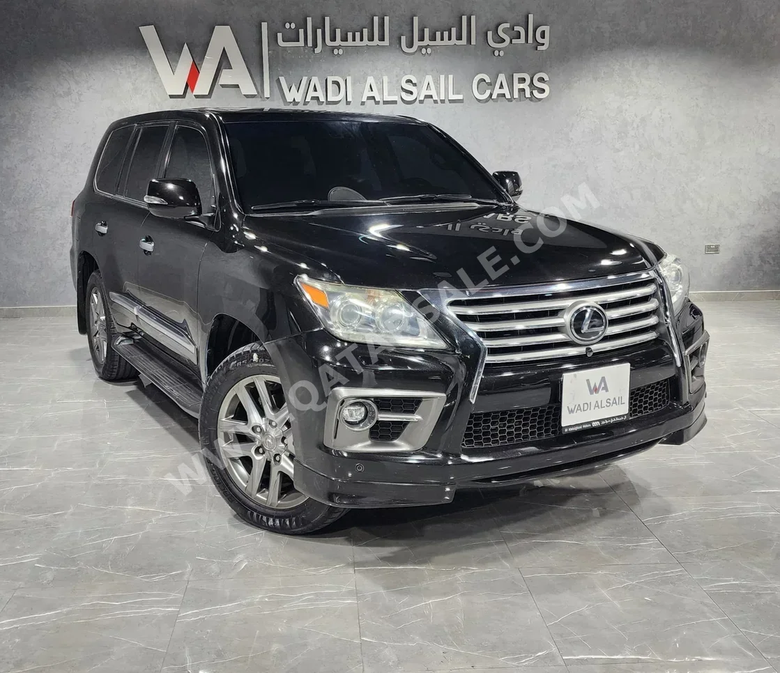 Lexus  LX  570 S  2013  Automatic  177,000 Km  8 Cylinder  Four Wheel Drive (4WD)  SUV  Black