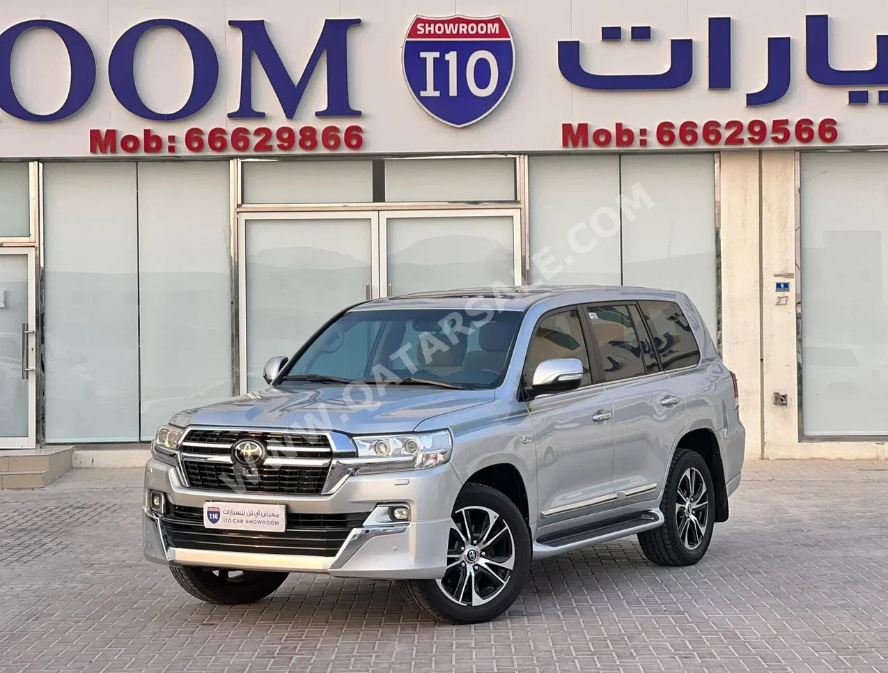 Toyota  Land Cruiser  VXR  2019  Automatic  172,000 Km  8 Cylinder  Four Wheel Drive (4WD)  SUV  Silver