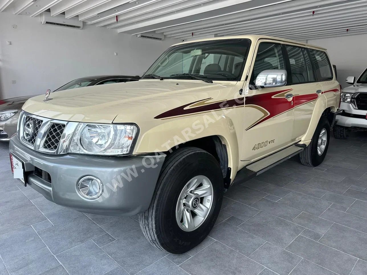  Nissan  Patrol  Safari  2017  Automatic  250,000 Km  6 Cylinder  Four Wheel Drive (4WD)  SUV  Beige  With Warranty