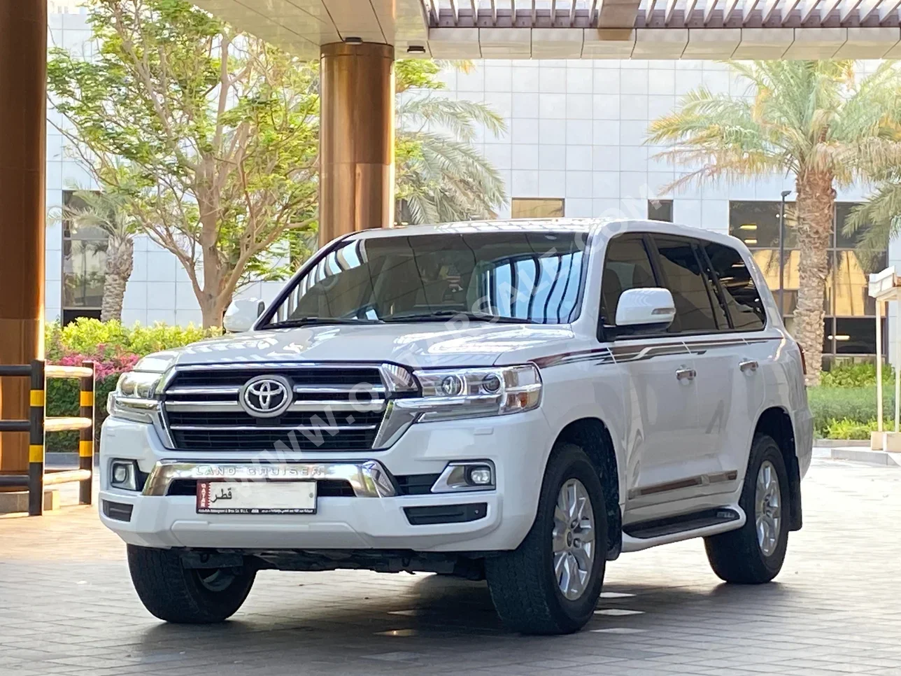 Toyota  Land Cruiser  GXR  2020  Automatic  149,000 Km  8 Cylinder  Four Wheel Drive (4WD)  SUV  White