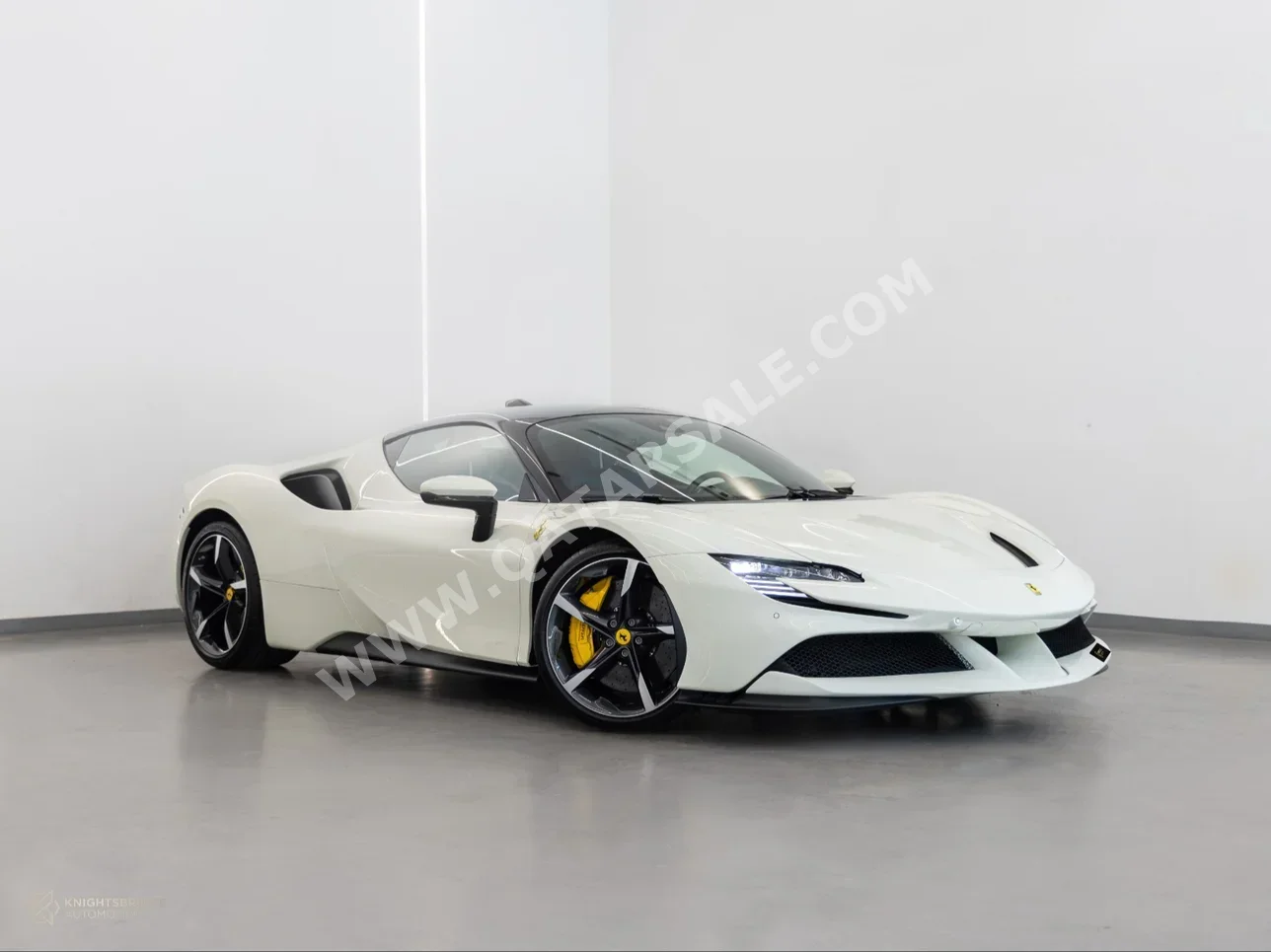 Ferrari  SF90 Stradale  2022  Automatic  2,600 Km  8 Cylinder  Rear Wheel Drive (RWD)  Coupe / Sport  White  With Warranty