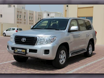 Toyota  Land Cruiser  G  2012  Automatic  322,000 Km  6 Cylinder  Four Wheel Drive (4WD)  SUV  Silver