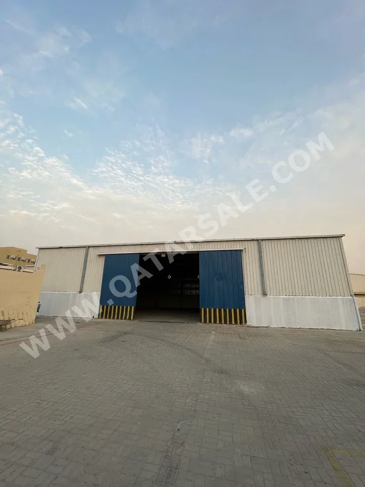 Warehouses & Stores - Al Rayyan  - Industrial Area  -Area Size: 3085 Square Meter