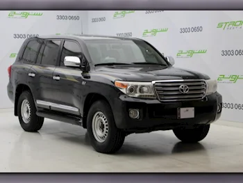 Toyota  Land Cruiser  GXR  2013  Automatic  268,000 Km  8 Cylinder  Four Wheel Drive (4WD)  SUV  Black