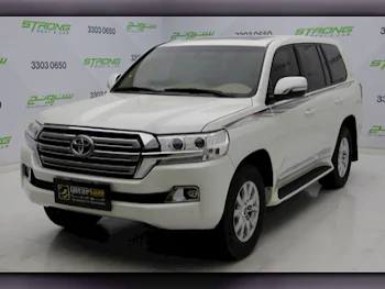 Toyota  Land Cruiser  GXR  2017  Automatic  274,000 Km  6 Cylinder  Four Wheel Drive (4WD)  SUV  Pearl