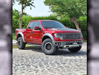 Ford  F  150 Raptor  2014  Automatic  126,000 Km  8 Cylinder  Four Wheel Drive (4WD)  Pick Up  Maroon