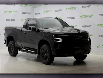 Chevrolet  Silverado  Trail Boss  2022  Automatic  41,000 Km  8 Cylinder  Four Wheel Drive (4WD)  Pick Up  Black  With Warranty