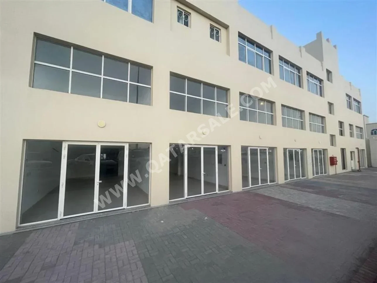 Commercial Shops - Not Furnished  - Al Wakrah  - Industrial Area