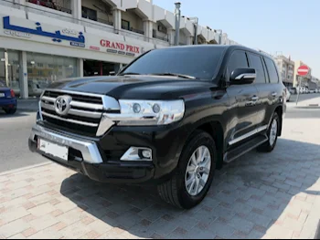 Toyota  Land Cruiser  GXR  2020  Automatic  209,000 Km  6 Cylinder  Four Wheel Drive (4WD)  SUV  Black