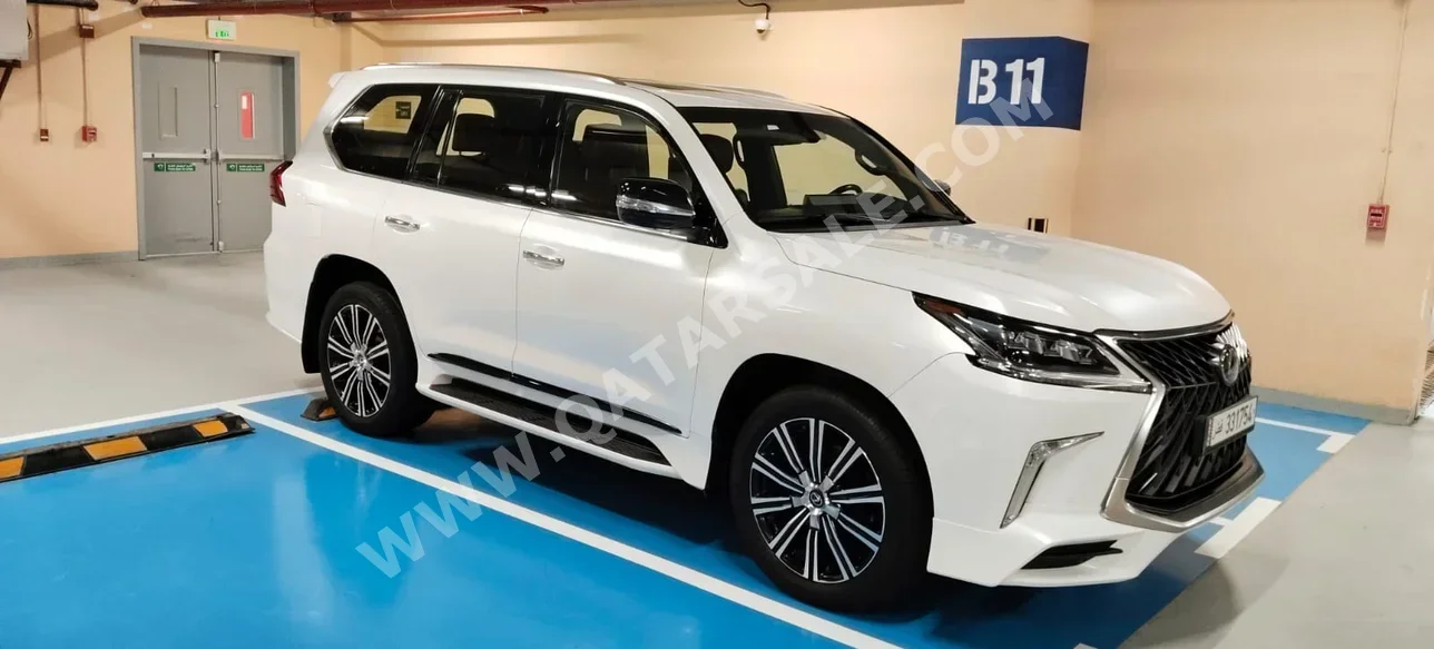 Lexus  LX  570 S  2018  Automatic  91,000 Km  8 Cylinder  Four Wheel Drive (4WD)  SUV  White