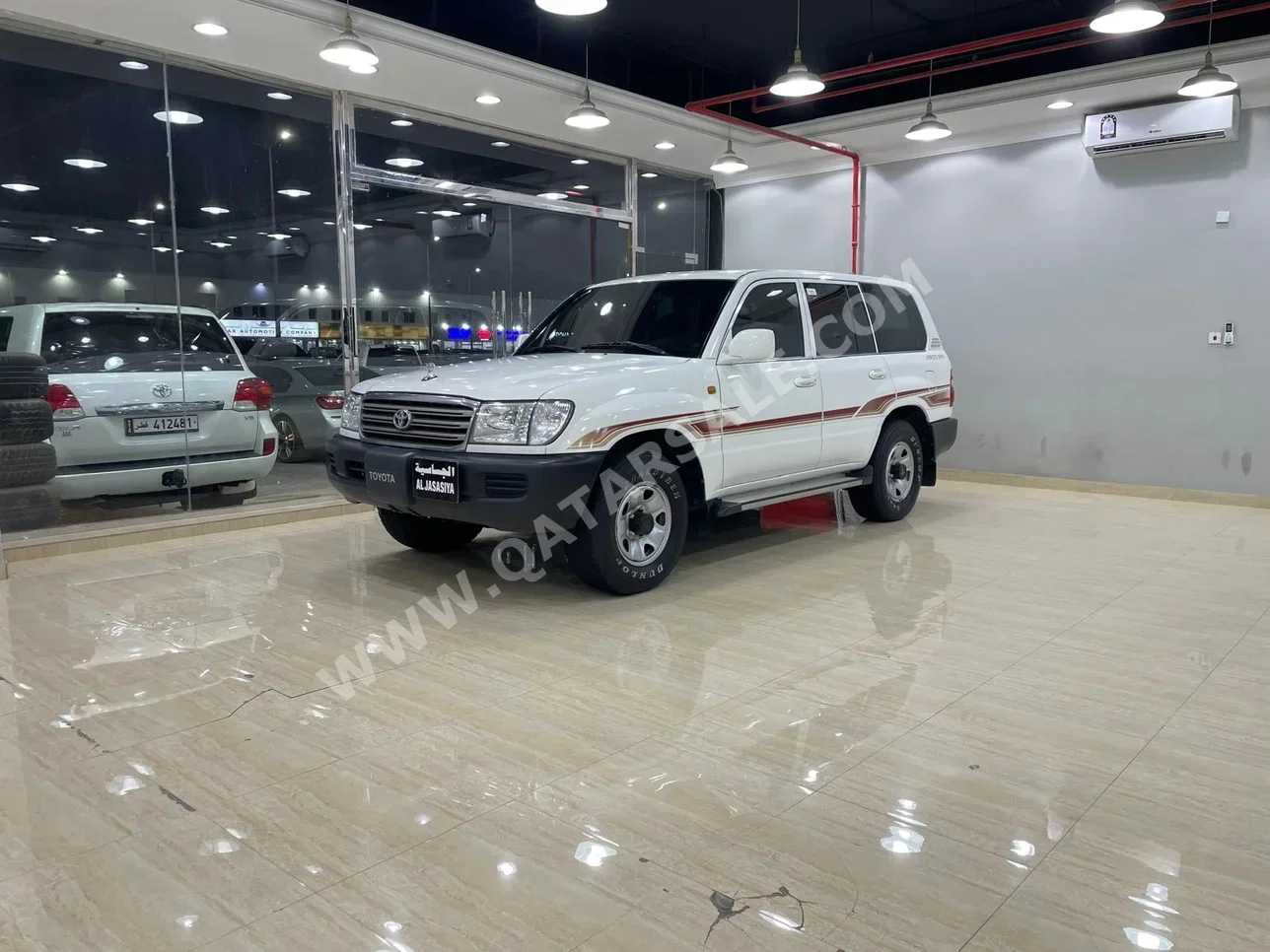 Toyota  Land Cruiser  GX  2004  Manual  220,000 Km  6 Cylinder  Four Wheel Drive (4WD)  SUV  White