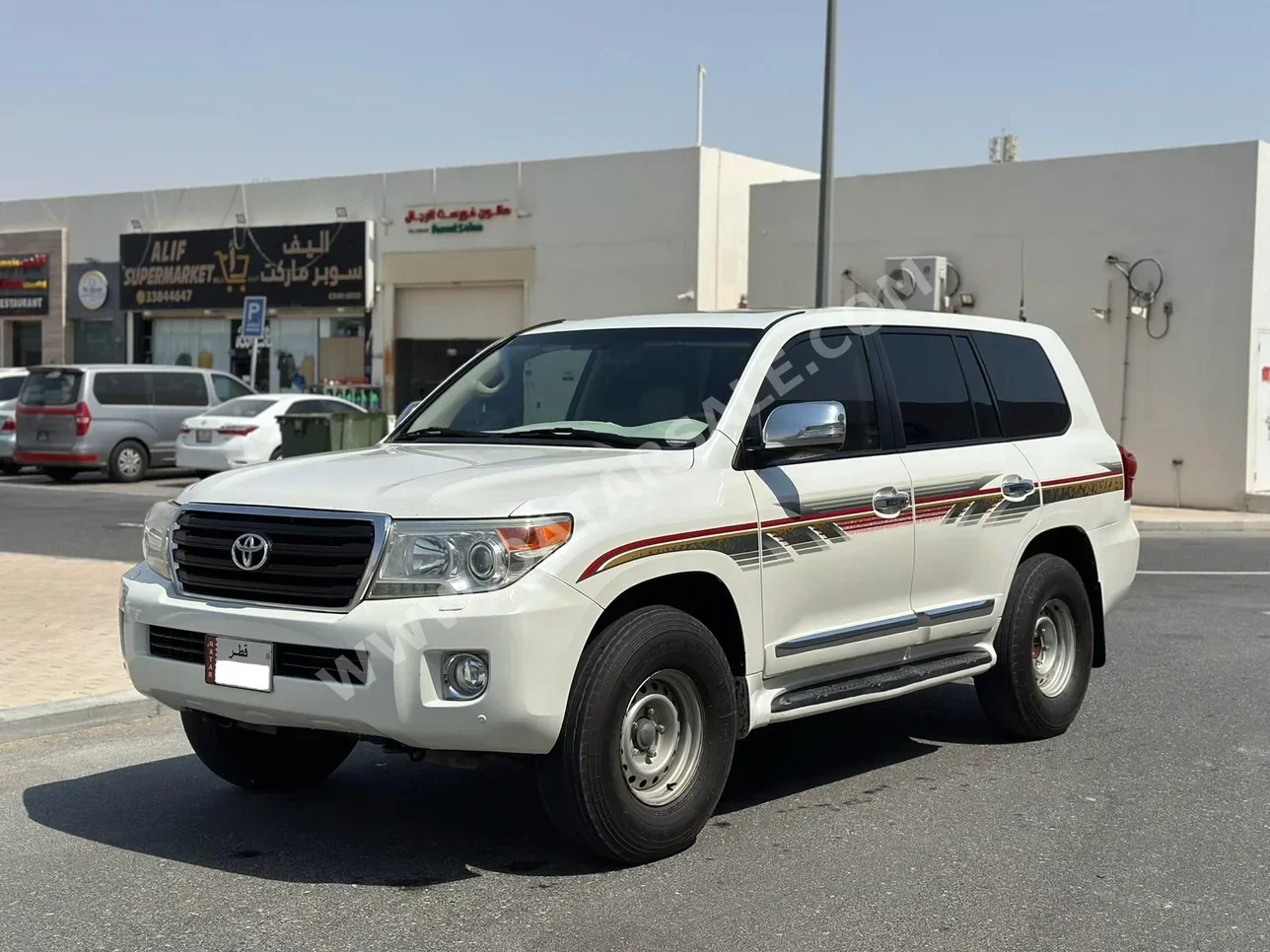 Toyota  Land Cruiser  GXR  2012  Automatic  420,000 Km  6 Cylinder  Four Wheel Drive (4WD)  SUV  White