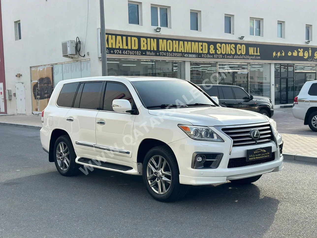 Lexus  LX  570 S  2015  Automatic  242,000 Km  8 Cylinder  Four Wheel Drive (4WD)  SUV  White