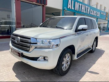 Toyota  Land Cruiser  GXR  2016  Automatic  258,000 Km  6 Cylinder  Four Wheel Drive (4WD)  SUV  White