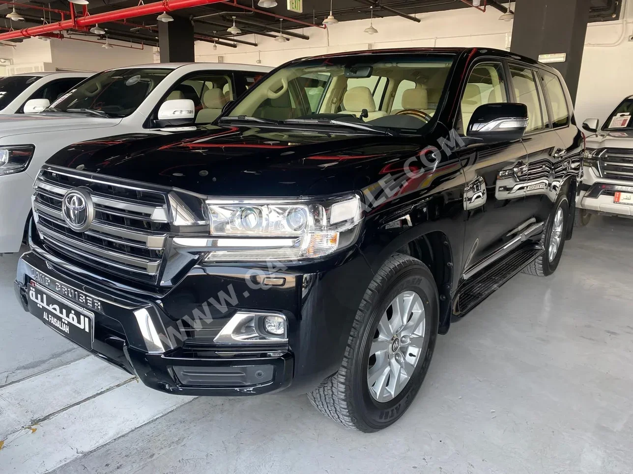 Toyota  Land Cruiser  GXR  2017  Automatic  124,000 Km  8 Cylinder  Four Wheel Drive (4WD)  SUV  Black