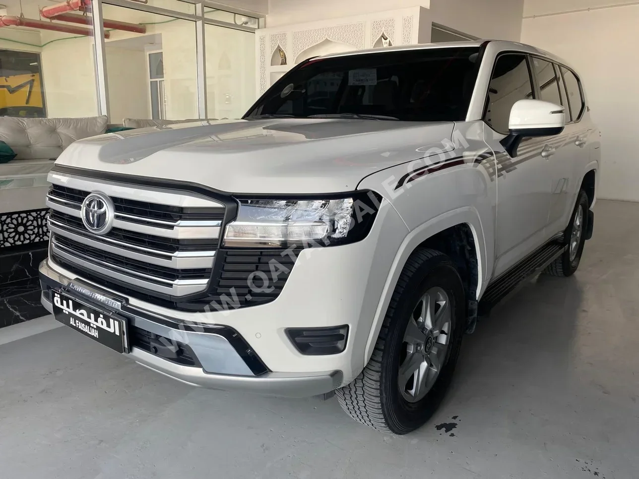 Toyota  Land Cruiser  GXR  2022  Automatic  104,000 Km  6 Cylinder  Four Wheel Drive (4WD)  SUV  White