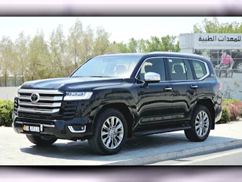  Toyota  Land Cruiser  VXR Twin Turbo  2022  Automatic  67,000 Km  6 Cylinder  Four Wheel Drive (4WD)  SUV  Black  With Warranty