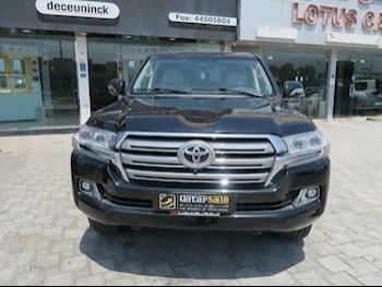 Toyota  Land Cruiser  VXR  2019  Automatic  90,000 Km  8 Cylinder  Four Wheel Drive (4WD)  SUV  Black