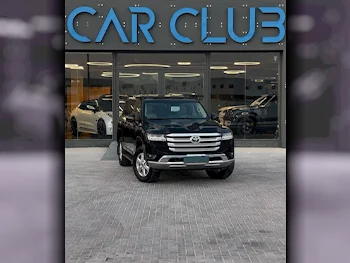 Toyota  Land Cruiser  GXR Twin Turbo  2023  Automatic  27٬000 Km  6 Cylinder  Four Wheel Drive (4WD)  SUV  Black  With Warranty