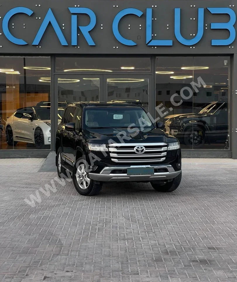 Toyota  Land Cruiser  GXR Twin Turbo  2023  Automatic  27٬000 Km  6 Cylinder  Four Wheel Drive (4WD)  SUV  Black  With Warranty