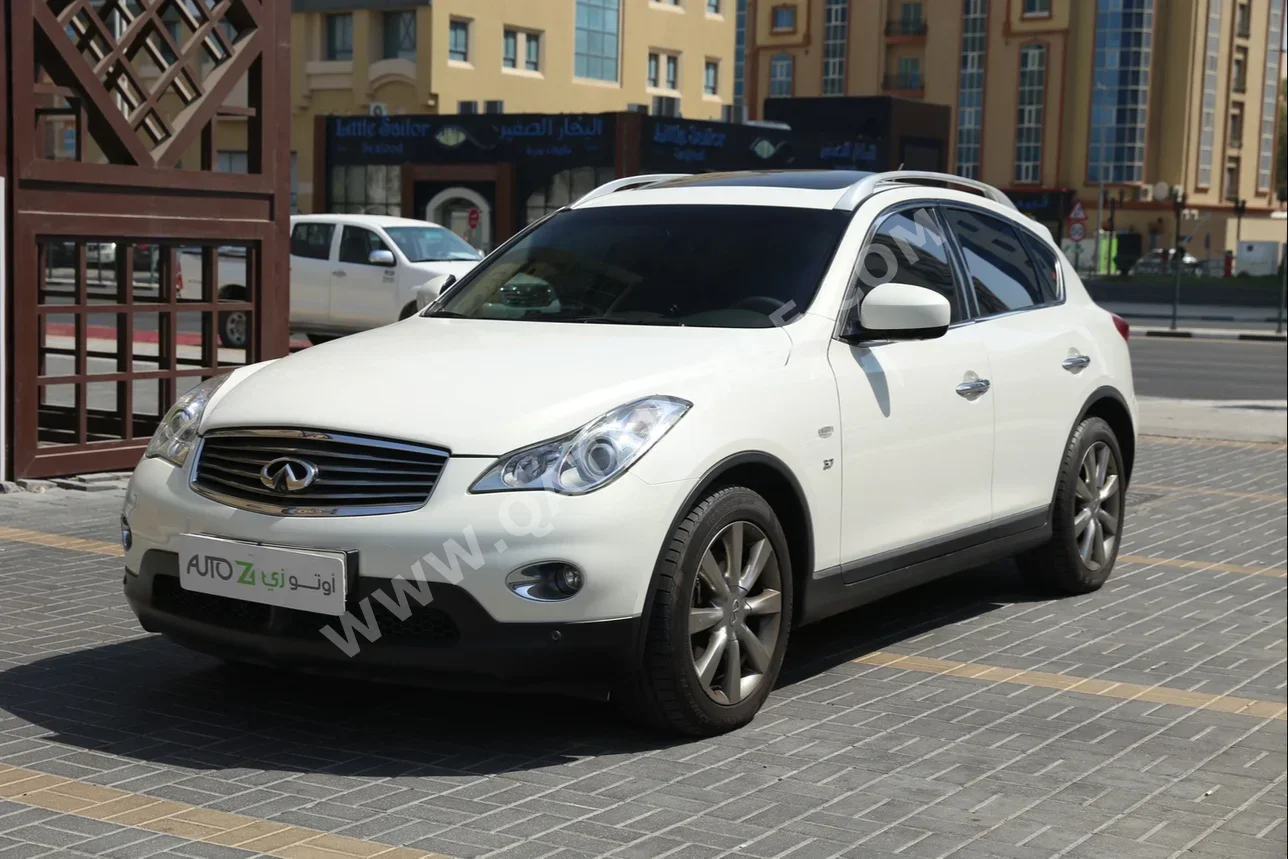 Infiniti  QX  50  2015  Automatic  39,500 Km  6 Cylinder  All Wheel Drive (AWD)  SUV  White