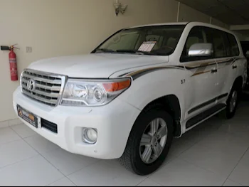 Toyota  Land Cruiser  VXR  2015  Automatic  222,000 Km  8 Cylinder  Four Wheel Drive (4WD)  SUV  White