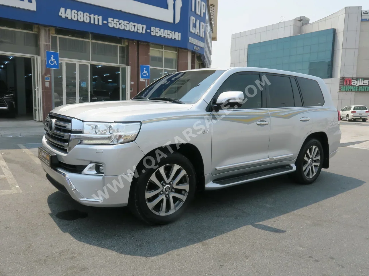 Toyota  Land Cruiser  VXS  2016  Automatic  191,000 Km  8 Cylinder  Four Wheel Drive (4WD)  SUV  Silver