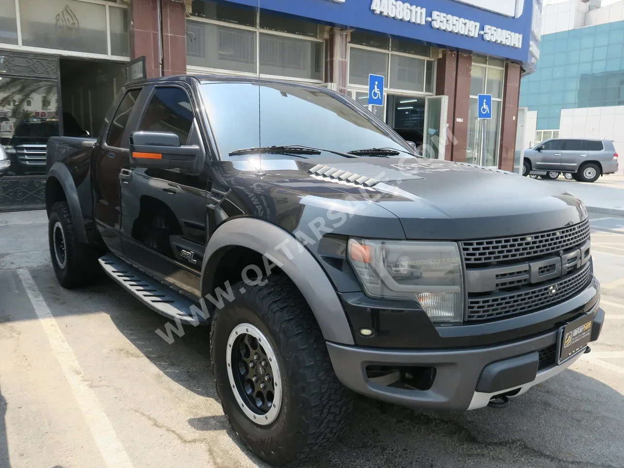 Ford  Raptor  2014  Automatic  112,000 Km  8 Cylinder  Four Wheel Drive (4WD)  SUV  Black