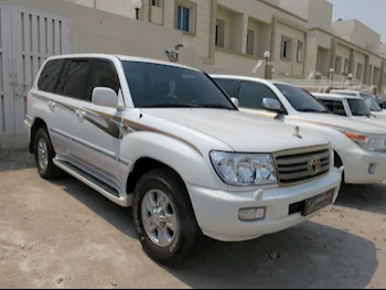 Toyota  Land Cruiser  VXR  2006  Automatic  408,000 Km  8 Cylinder  Four Wheel Drive (4WD)  SUV  White