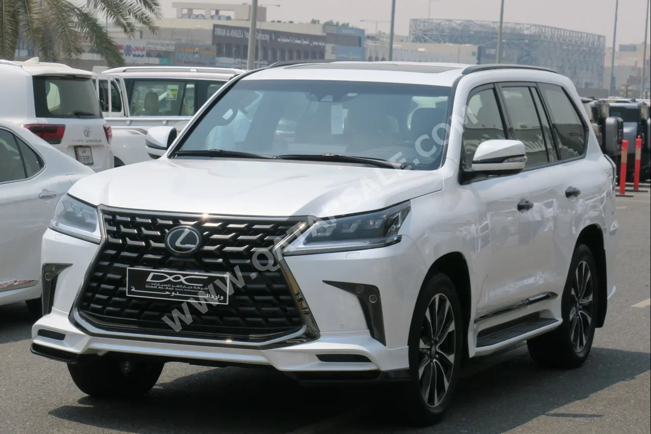  Lexus  LX  570 S Black Edition  2021  Automatic  30,000 Km  8 Cylinder  Four Wheel Drive (4WD)  SUV  White  With Warranty