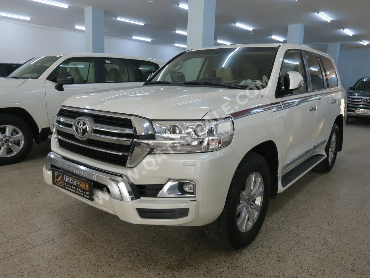 Toyota  Land Cruiser  GXR  2020  Automatic  75,000 Km  8 Cylinder  Four Wheel Drive (4WD)  SUV  White