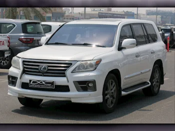 Lexus  LX  570 S  2015  Automatic  336,000 Km  8 Cylinder  Four Wheel Drive (4WD)  SUV  White