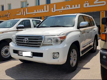 Toyota  Land Cruiser  VXR  2012  Automatic  400,000 Km  8 Cylinder  Four Wheel Drive (4WD)  SUV  White