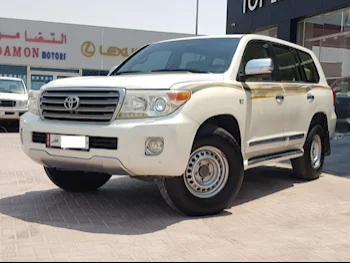 Toyota  Land Cruiser  VXR  2012  Automatic  330,000 Km  8 Cylinder  Four Wheel Drive (4WD)  SUV  White