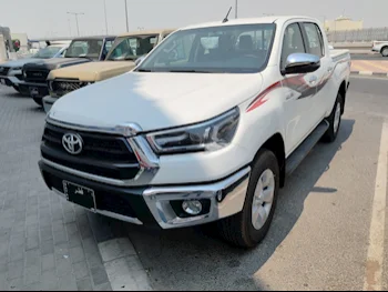 Toyota  Hilux  2023  Manual  0 Km  4 Cylinder  Four Wheel Drive (4WD)  Pick Up  White  With Warranty