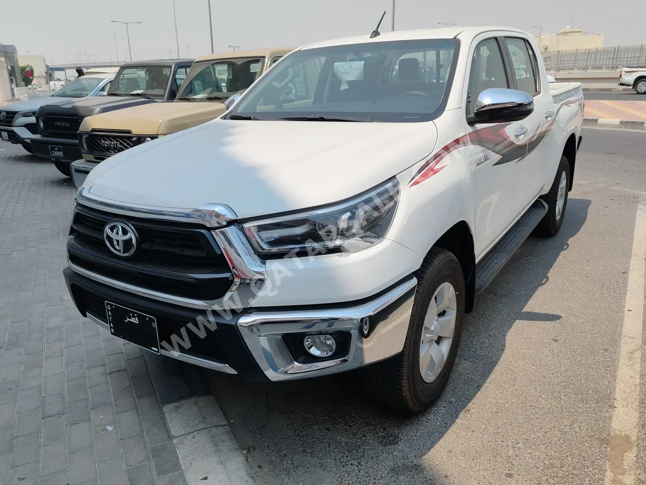 Toyota  Hilux  2023  Manual  0 Km  4 Cylinder  Four Wheel Drive (4WD)  Pick Up  White  With Warranty