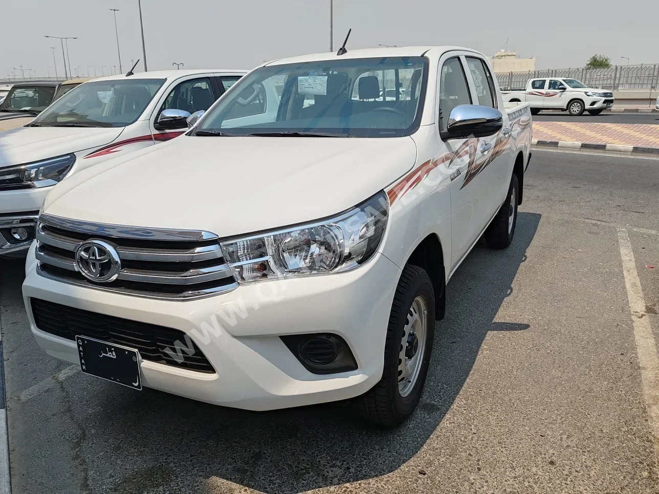 Toyota  Hilux  2023  Manual  0 Km  4 Cylinder  Four Wheel Drive (4WD)  Pick Up  White  With Warranty