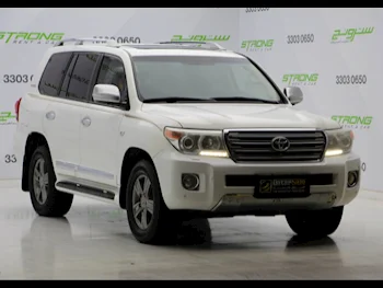 Toyota  Land Cruiser  VXR  2015  Automatic  370,000 Km  8 Cylinder  Four Wheel Drive (4WD)  SUV  White