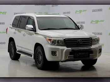 Toyota  Land Cruiser  GXR  2015  Automatic  355,000 Km  8 Cylinder  Four Wheel Drive (4WD)  SUV  White