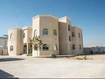 Family Residential  - Not Furnished  - Doha  - Al Dafna  - 8 Bedrooms