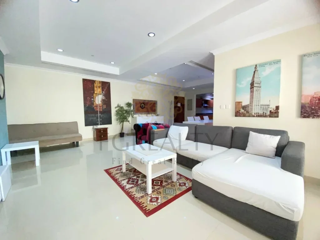 2 Bedrooms  Apartment  For Rent  in Doha -  The Pearl  Fully Furnished