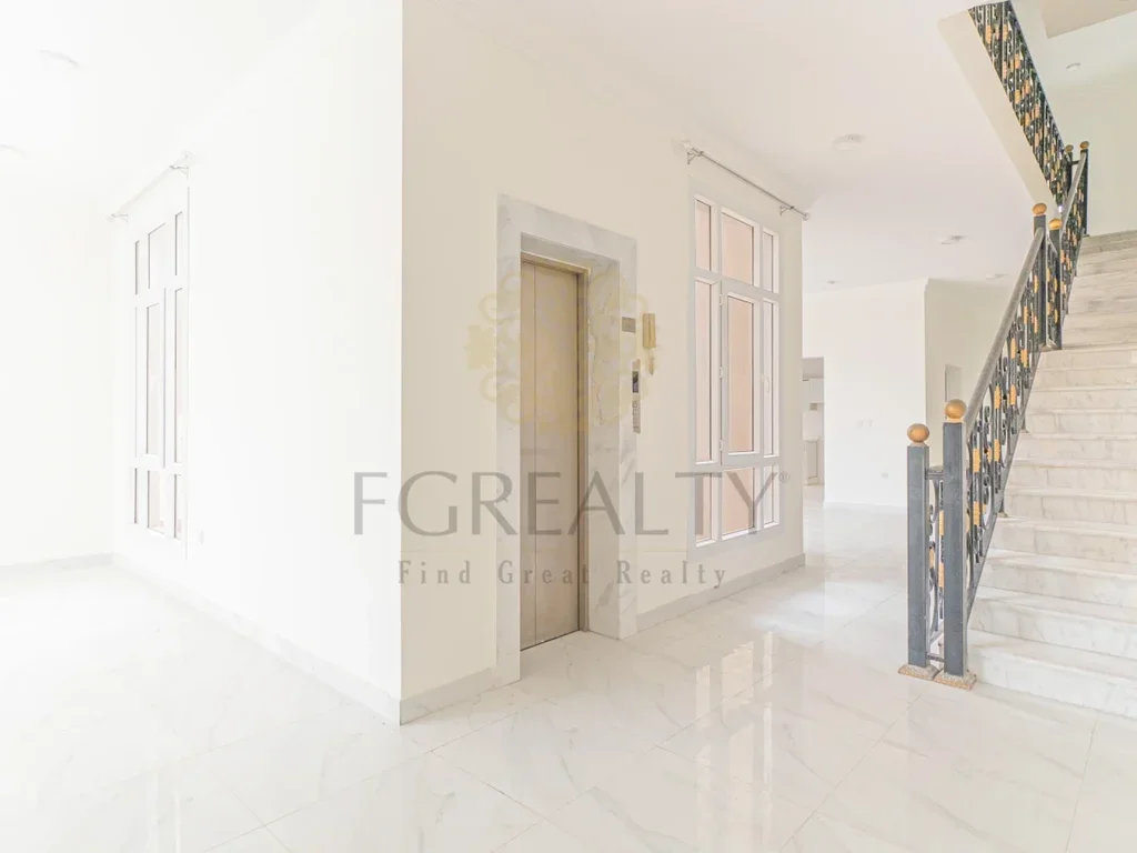 Family Residential  - Not Furnished  - Doha  - Al Duhail  - 7 Bedrooms