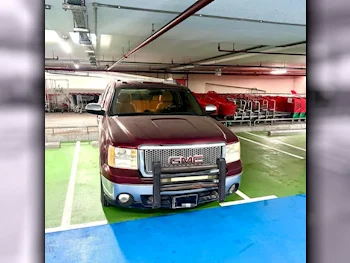 GMC  Sierra  1500  2009  Automatic  240,000 Km  8 Cylinder  Four Wheel Drive (4WD)  Pick Up  Maroon