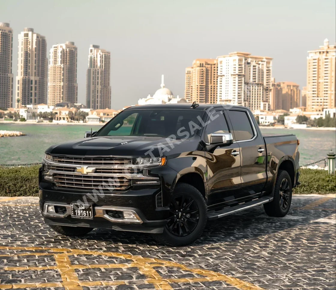 Chevrolet  Silverado  High Country  2019  Automatic  98,000 Km  8 Cylinder  Four Wheel Drive (4WD)  Pick Up  Black