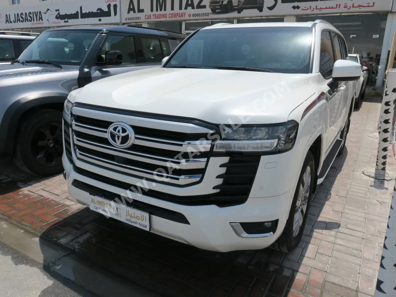 Toyota  Land Cruiser  GXR Twin Turbo  2023  Automatic  4,900 Km  6 Cylinder  Four Wheel Drive (4WD)  SUV  White  With Warranty