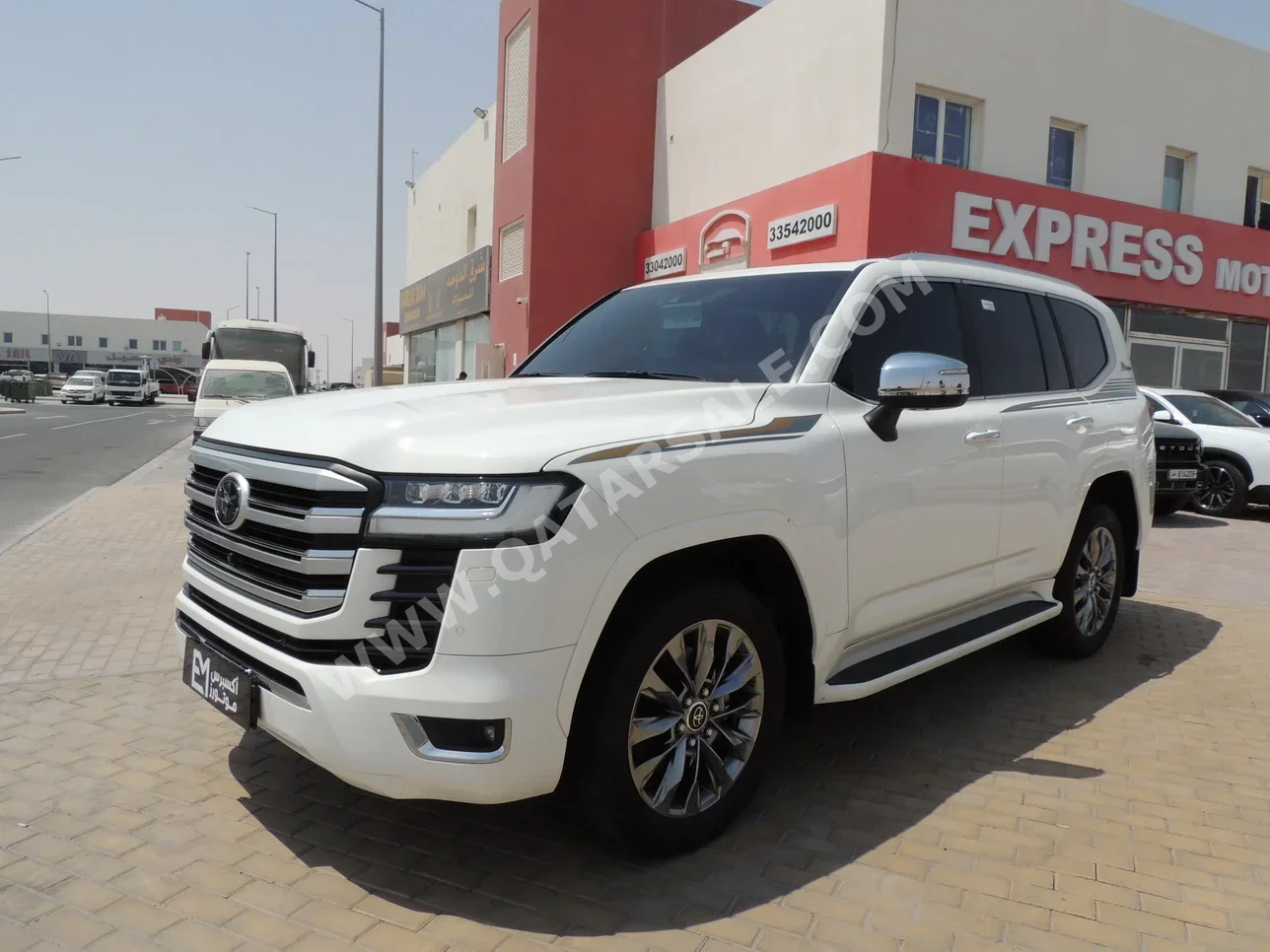 Toyota  Land Cruiser  VXR Twin Turbo  2022  Automatic  66,000 Km  6 Cylinder  Four Wheel Drive (4WD)  SUV  White