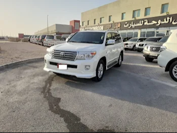 Toyota  Land Cruiser  VXR  2015  Automatic  113,000 Km  8 Cylinder  Four Wheel Drive (4WD)  SUV  White