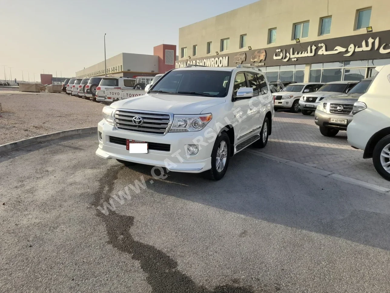 Toyota  Land Cruiser  VXR  2015  Automatic  113,000 Km  8 Cylinder  Four Wheel Drive (4WD)  SUV  White