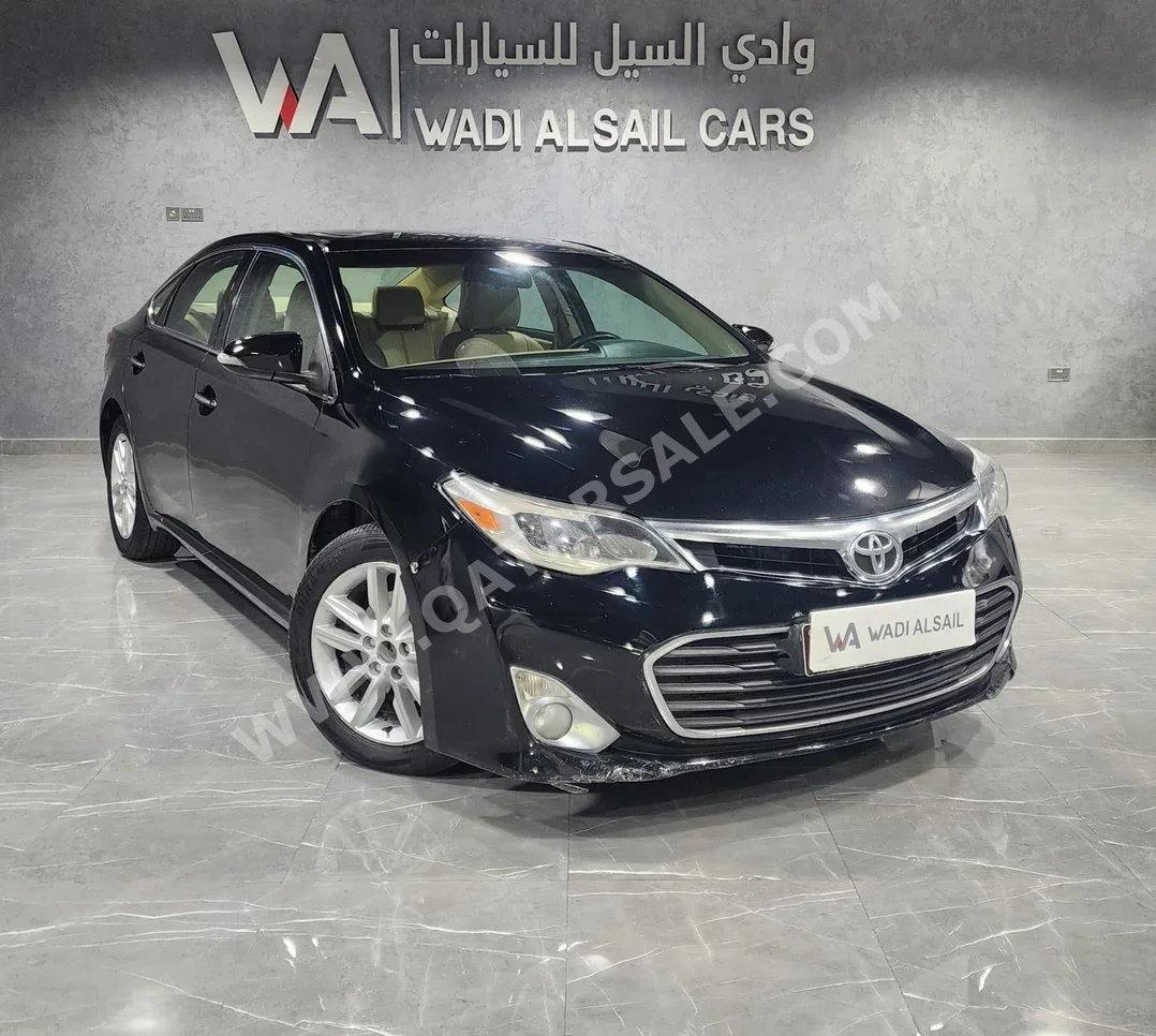 Toyota  Avalon  XLE  2013  Automatic  55,000 Km  6 Cylinder  Front Wheel Drive (FWD)  Sedan  Blue