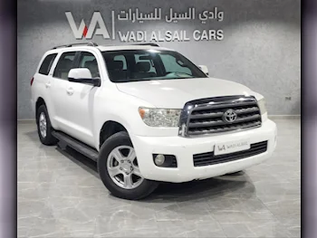 Toyota  Sequoia  2014  Automatic  297,000 Km  8 Cylinder  Four Wheel Drive (4WD)  SUV  White